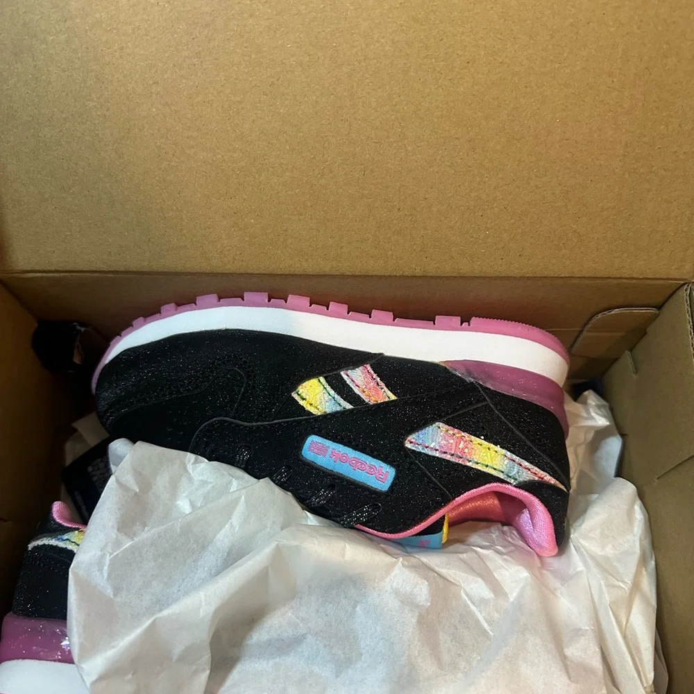 Reebok Classic (Light Up) Kids Black Sneakers with Pink and Multicolor Accents - Picture 4 of 5